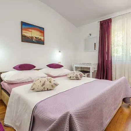 Apartment Snjezana
