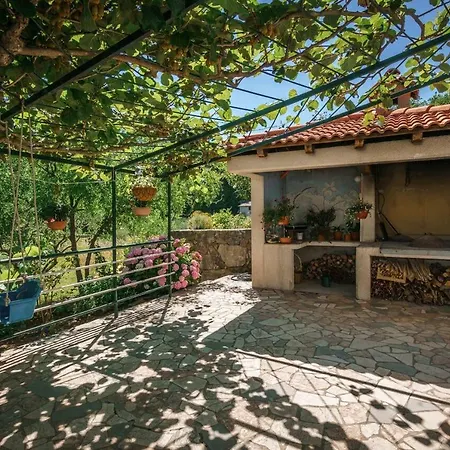 Snjezana Apartment *